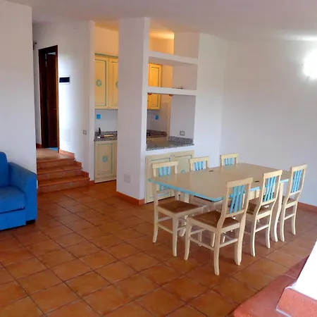 Cala Petralana Aparthotel 3*