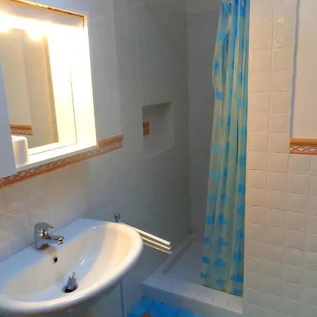 Aparthotel Cala Petralana 3*