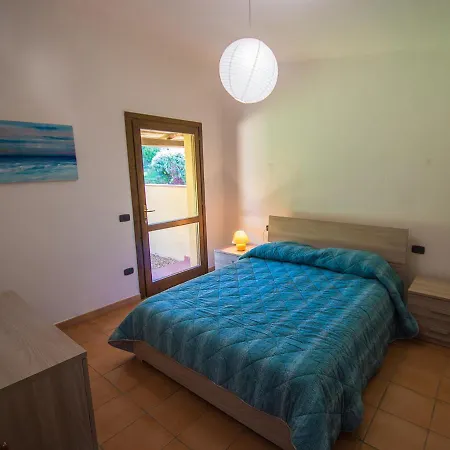 Cala Petralana Апарт-отель Порто-Полло