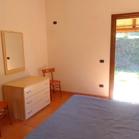 Apartmanhotel Cala Petralana