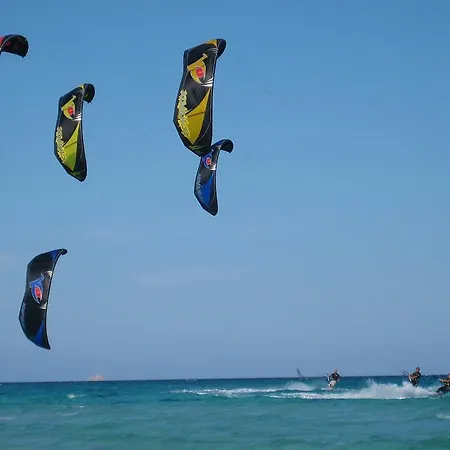 卡拉佩特拉拉纳公寓 公寓式酒店 3*