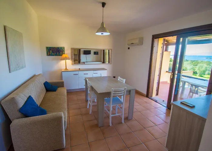 Aparthotel Cala Petralana 3*