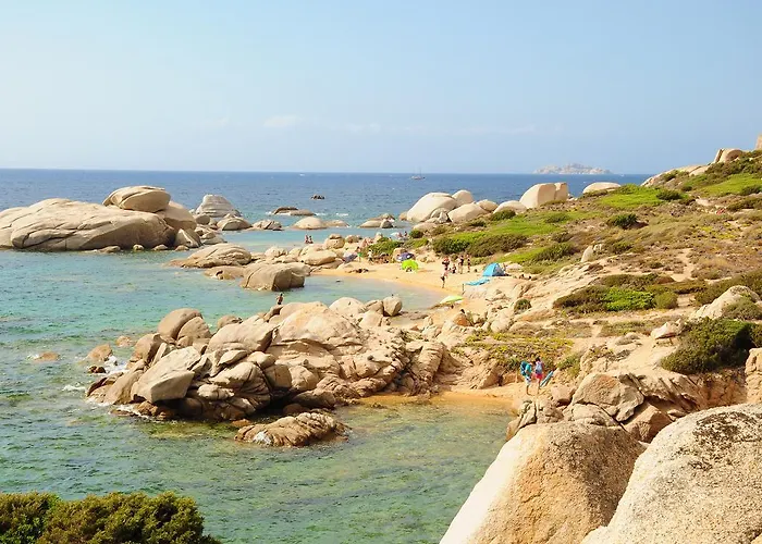 Hotel apartamentowy Cala Petralana 3*