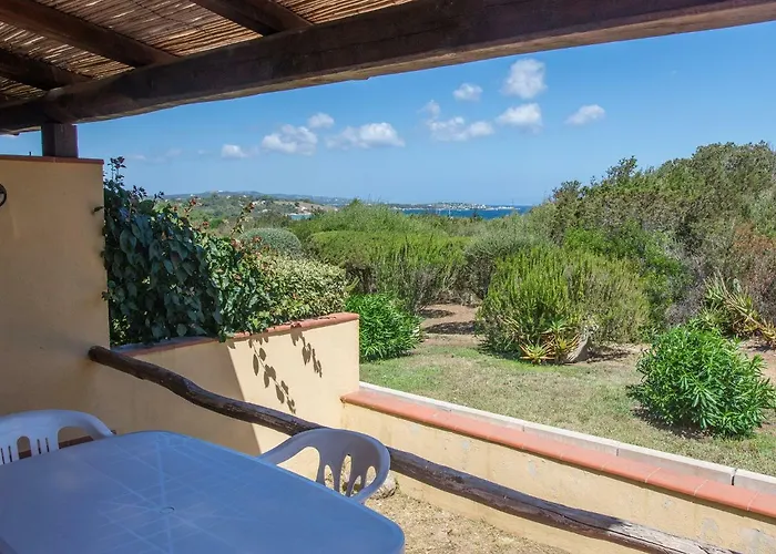 Cala Petralana Hotel apartamentowy Porto Pollo
