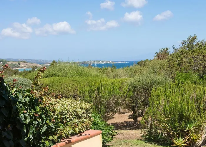 Hotel apartamentowy Cala Petralana
